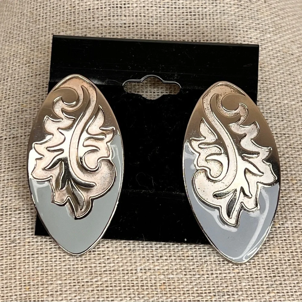 VINTAGE EARRINGS RA PASTEL CREAM DESIGN SILVER POST BACKING